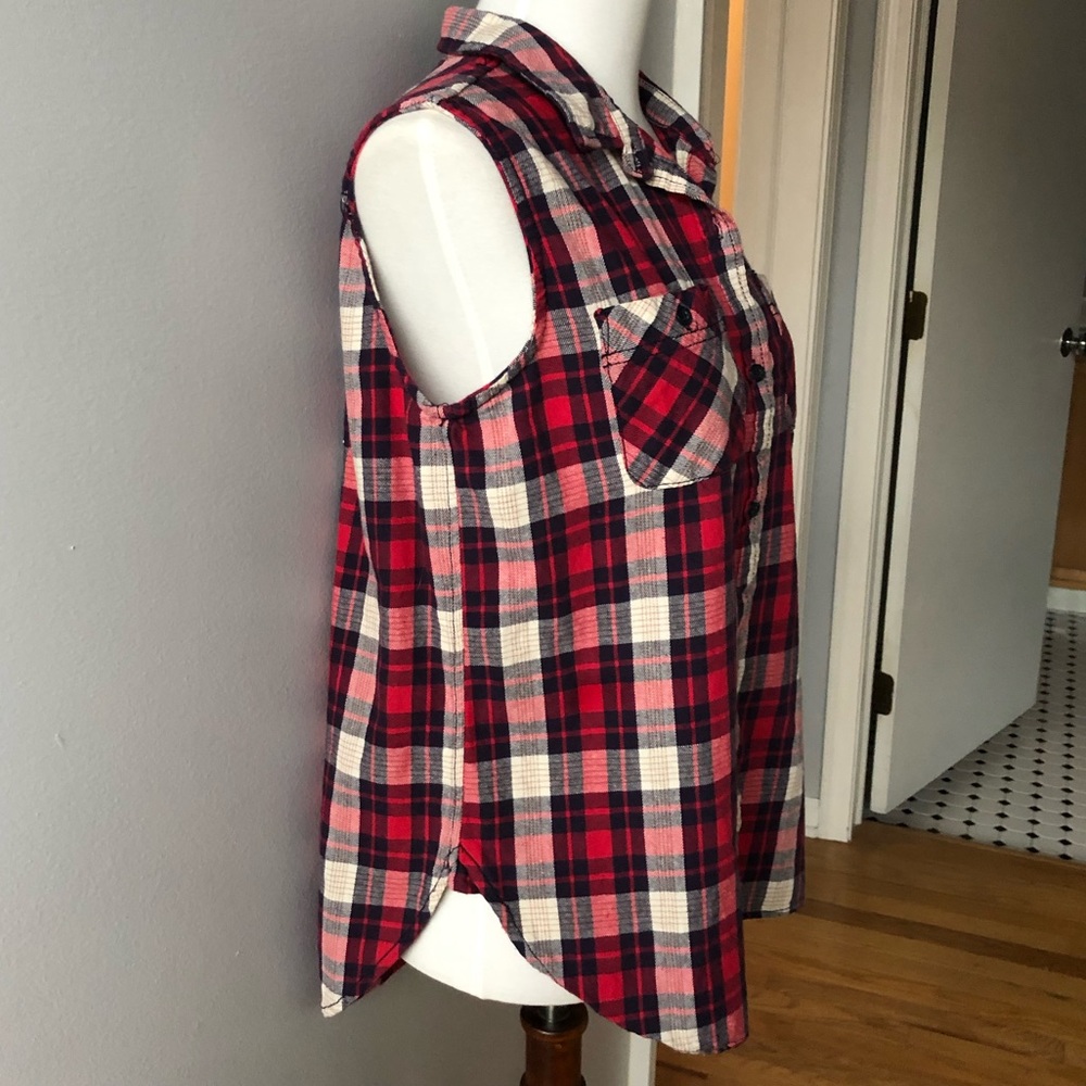 Hippie Laundry Red Flannel Plaid Sleeveless Shirt - Picture 3 of 6